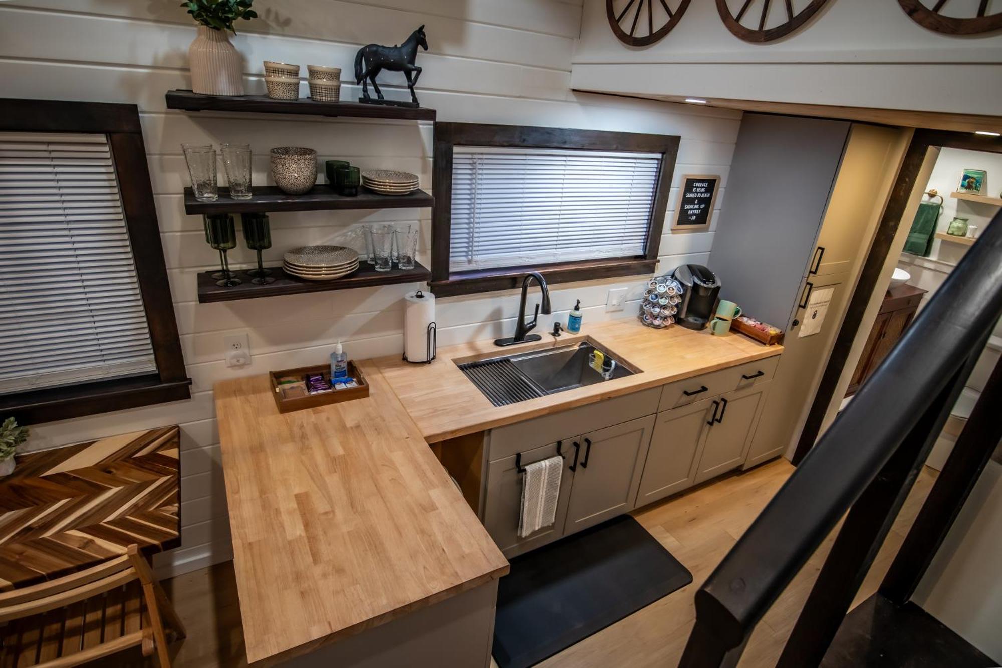 Unique Tiny Home Minutes From Downtown Ellensburg Exterior photo